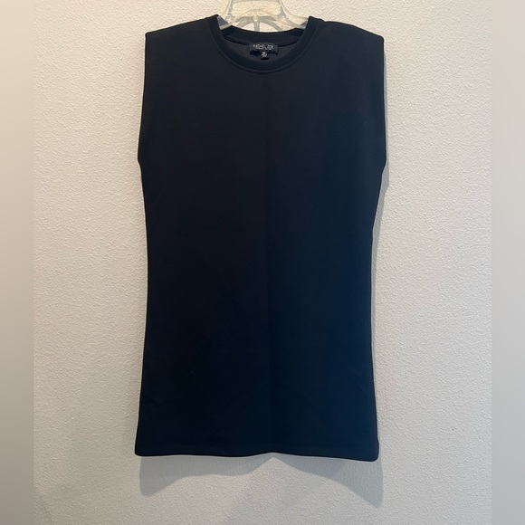 Rachel Zoe Black Strong Shoulder T-Shirt Dress Jersey Knit Sleeveless Sz M NWOT - Picture 2 of 7